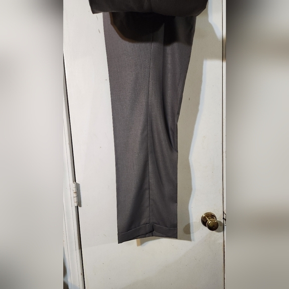 Men Van Heusen Size 34x32 Gray Slacks! I love offers! - Picture 3 of 5